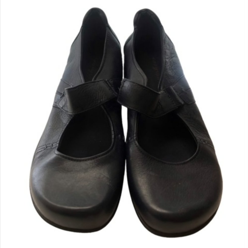 Women's Easy Spirit Navy Blue Shoes 7 1/2 Wide